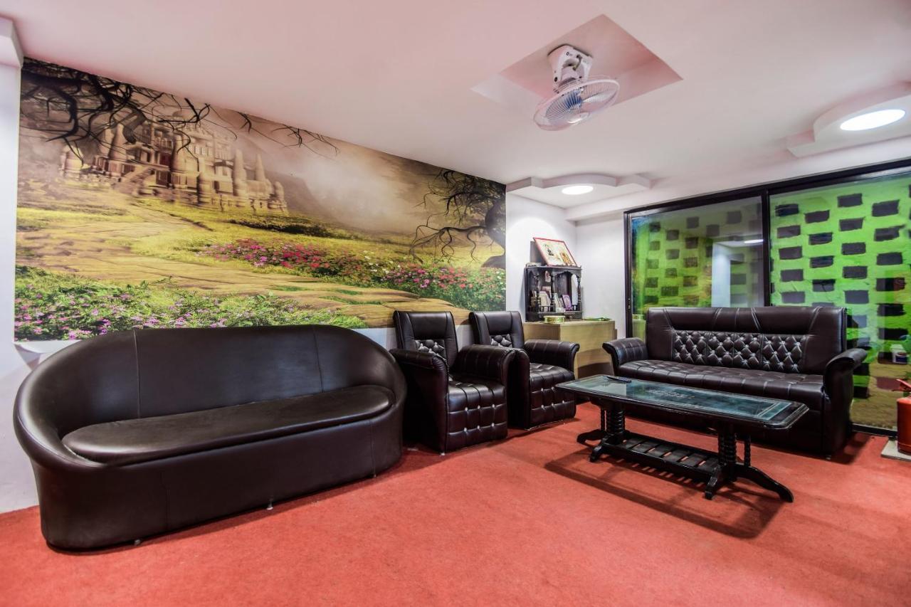 Hotel Oyo 23296 Quality Time Udaipur